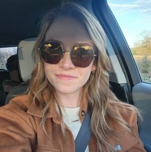 Meet your Posher, Destinee